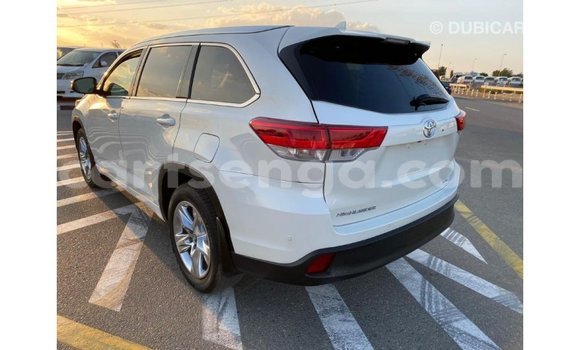 Buy Import Toyota Highlander White Car in Import - Dubai in Hhohho Buy Import Toyota Highlander White Car in Import - Dubai in Hhohho