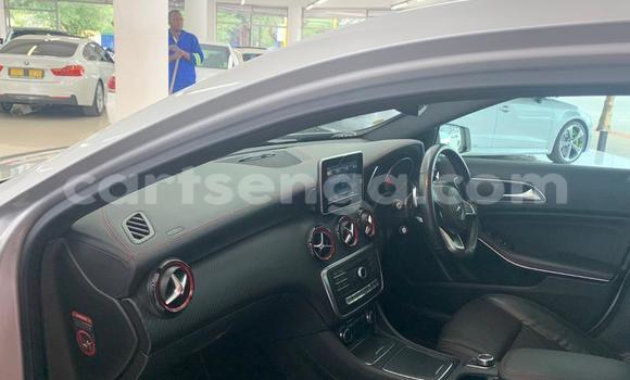 Nunua Ilio tumika Mercedes‒Benz 250 Silver Gari ndani ya Ezulwini nchini Hhohho Nunua Ilio tumika Mercedes‒Benz 250 Silver Gari ndani ya Ezulwini nchini Hhohho