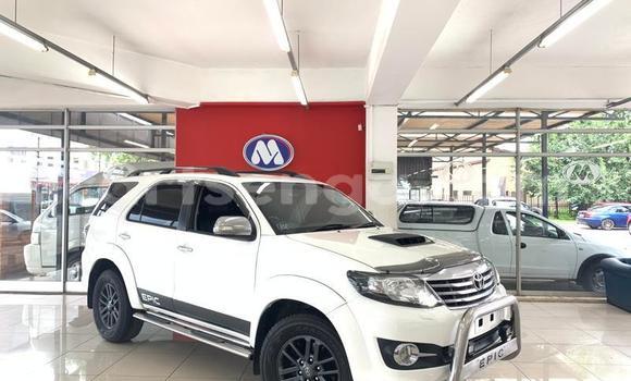 Acheter Occasion Voiture Toyota Fortuner Blanc à Ezulwini, Hhohho Acheter Occasion Voiture Toyota Fortuner Blanc à Ezulwini, Hhohho