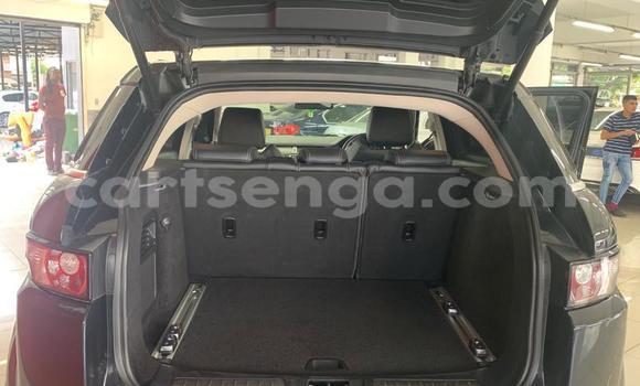 Nunua Ilio tumika Land Rover Range Rover Evoque Silver Gari ndani ya Ezulwini nchini Hhohho Nunua Ilio tumika Land Rover Range Rover Evoque Silver Gari ndani ya Ezulwini nchini Hhohho