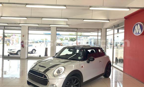 Nunua Ilio tumika MINI Cooper Silver Gari ndani ya Manzini nchini Manzini Nunua Ilio tumika MINI Cooper Silver Gari ndani ya Manzini nchini Manzini