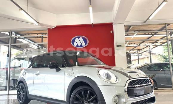 Nunua Ilio tumika MINI Cooper Silver Gari ndani ya Manzini nchini Manzini Nunua Ilio tumika MINI Cooper Silver Gari ndani ya Manzini nchini Manzini