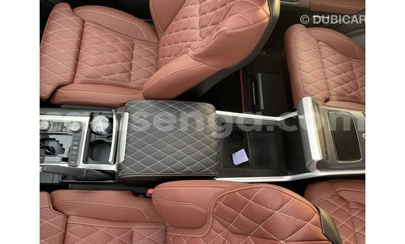 Nunua Imported Toyota Land Cruiser Black Gari ndani ya Import - Dubai nchini Hhohho Nunua Imported Toyota Land Cruiser Black Gari ndani ya Import - Dubai nchini Hhohho