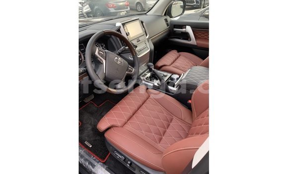 Nunua Imported Toyota Land Cruiser Black Gari ndani ya Import - Dubai nchini Hhohho Nunua Imported Toyota Land Cruiser Black Gari ndani ya Import - Dubai nchini Hhohho