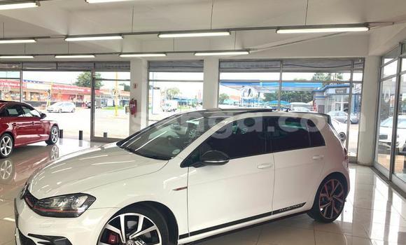 Buy Used Volkswagen Golf GTI White Car in Ezulwini in Hhohho Buy Used Volkswagen Golf GTI White Car in Ezulwini in Hhohho