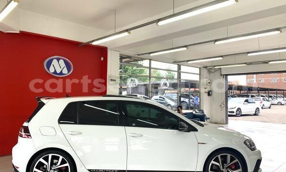 Buy Used Volkswagen Golf GTI White Car in Ezulwini in Hhohho Buy Used Volkswagen Golf GTI White Car in Ezulwini in Hhohho