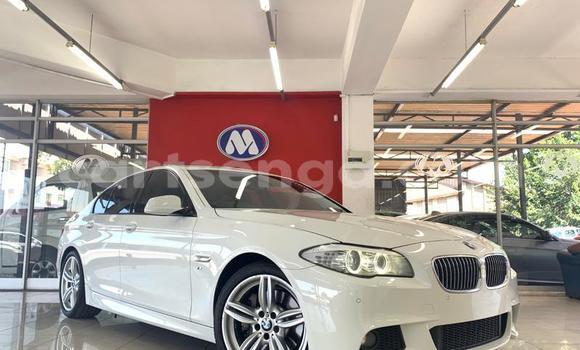 Nunua Ilio tumika BMW M5 White Gari ndani ya Ezulwini nchini Hhohho Nunua Ilio tumika BMW M5 White Gari ndani ya Ezulwini nchini Hhohho