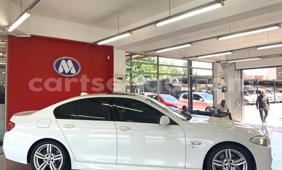 Nunua Ilio tumika BMW M5 White Gari ndani ya Ezulwini nchini Hhohho Nunua Ilio tumika BMW M5 White Gari ndani ya Ezulwini nchini Hhohho