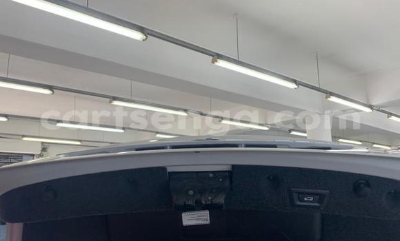 Nunua Ilio tumika BMW M5 White Gari ndani ya Ezulwini nchini Hhohho Nunua Ilio tumika BMW M5 White Gari ndani ya Ezulwini nchini Hhohho