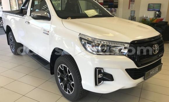 Buy Used Toyota Hilux White Car in Ezulwini in Hhohho Buy Used Toyota Hilux White Car in Ezulwini in Hhohho