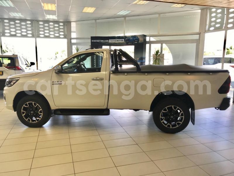 Big with watermark toyota hilux hhohho ezulwini 14756