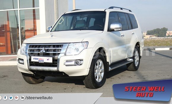 Acheter Import Voiture Mitsubishi Pajero Blanc à Import - Dubai, Hhohho Acheter Import Voiture Mitsubishi Pajero Blanc à Import - Dubai, Hhohho