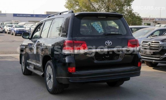 Nunua Imported Toyota Land Cruiser Black Gari ndani ya Import - Dubai nchini Hhohho Nunua Imported Toyota Land Cruiser Black Gari ndani ya Import - Dubai nchini Hhohho