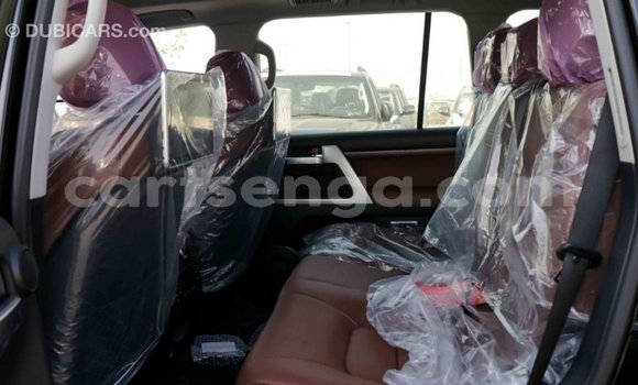 Nunua Imported Toyota Land Cruiser Black Gari ndani ya Import - Dubai nchini Hhohho Nunua Imported Toyota Land Cruiser Black Gari ndani ya Import - Dubai nchini Hhohho