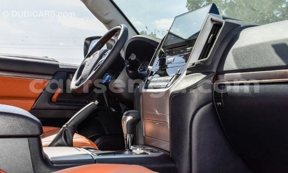 Nunua Imported Toyota Land Cruiser White Gari ndani ya Import - Dubai nchini Hhohho Nunua Imported Toyota Land Cruiser White Gari ndani ya Import - Dubai nchini Hhohho