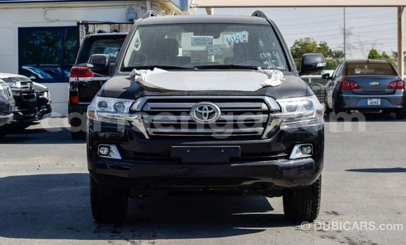 Nunua Imported Toyota Land Cruiser Black Gari ndani ya Import - Dubai nchini Hhohho Nunua Imported Toyota Land Cruiser Black Gari ndani ya Import - Dubai nchini Hhohho