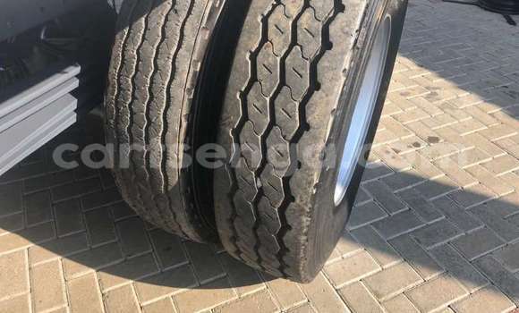 Acheter Occasion Utilitaire Mercedes‒Benz 1520 Blanc à Import - Dubai, Hhohho Acheter Occasion Utilitaire Mercedes‒Benz 1520 Blanc à Import - Dubai, Hhohho