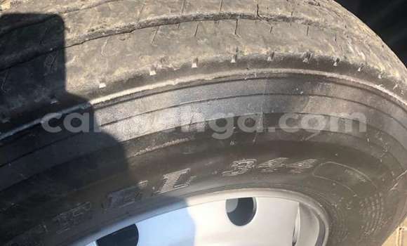 Acheter Occasion Utilitaire Mercedes‒Benz 1520 Blanc à Import - Dubai, Hhohho Acheter Occasion Utilitaire Mercedes‒Benz 1520 Blanc à Import - Dubai, Hhohho