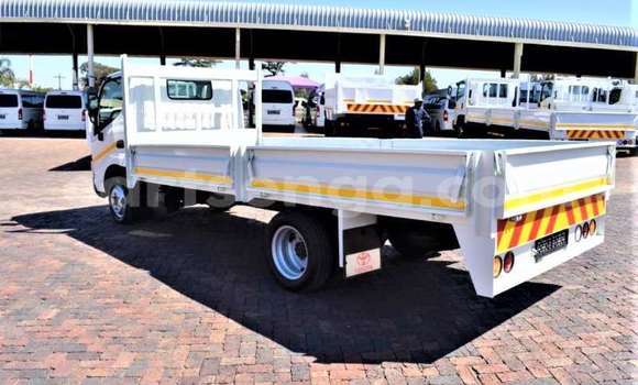 Acheter Occasion Utilitaire Toyota Dyna Blanc à Mbabane, Manzini Acheter Occasion Utilitaire Toyota Dyna Blanc à Mbabane, Manzini
