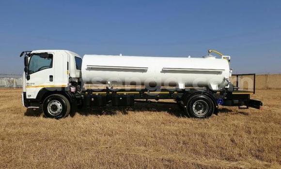 Acheter Occasion Utilitaire Isuzu FTR 850 Blanc à Mbabane, Manzini Acheter Occasion Utilitaire Isuzu FTR 850 Blanc à Mbabane, Manzini