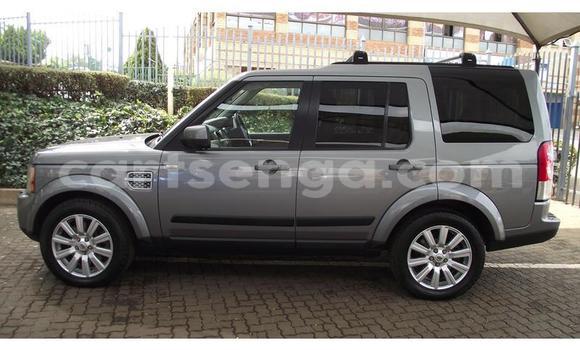 Nunua Ilio tumika Land Rover Discovery Silver Gari ndani ya Ezulwini nchini Hhohho Nunua Ilio tumika Land Rover Discovery Silver Gari ndani ya Ezulwini nchini Hhohho
