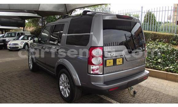 Nunua Ilio tumika Land Rover Discovery Silver Gari ndani ya Ezulwini nchini Hhohho Nunua Ilio tumika Land Rover Discovery Silver Gari ndani ya Ezulwini nchini Hhohho