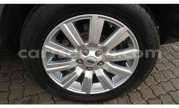 Nunua Ilio tumika Land Rover Discovery Silver Gari ndani ya Ezulwini nchini Hhohho Nunua Ilio tumika Land Rover Discovery Silver Gari ndani ya Ezulwini nchini Hhohho