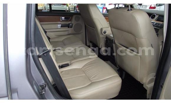 Nunua Ilio tumika Land Rover Discovery Silver Gari ndani ya Ezulwini nchini Hhohho Nunua Ilio tumika Land Rover Discovery Silver Gari ndani ya Ezulwini nchini Hhohho