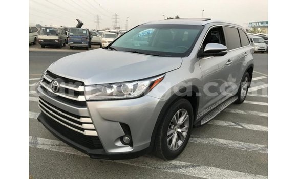 Buy Import Toyota Highlander Other Car in Import - Dubai in Hhohho Buy Import Toyota Highlander Other Car in Import - Dubai in Hhohho