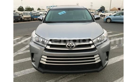 Buy Import Toyota Highlander Other Car in Import - Dubai in Hhohho Buy Import Toyota Highlander Other Car in Import - Dubai in Hhohho
