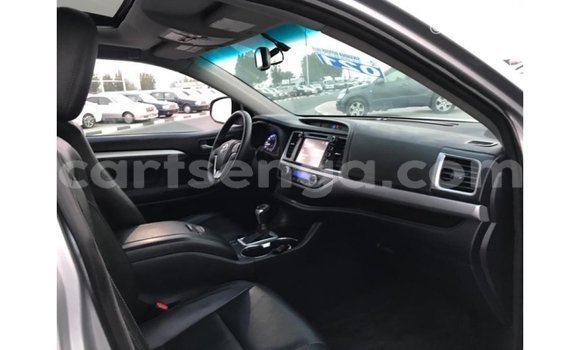 Buy Import Toyota Highlander Other Car in Import - Dubai in Hhohho Buy Import Toyota Highlander Other Car in Import - Dubai in Hhohho