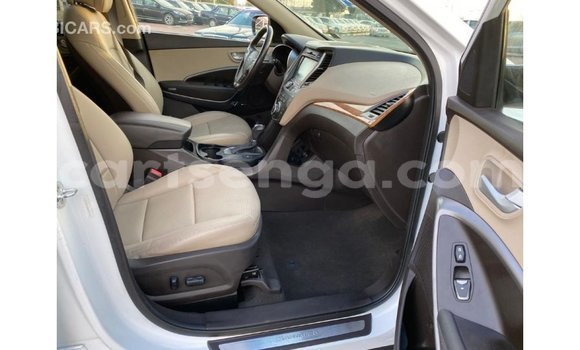 Buy Import Hyundai Santa Fe White Car in Import - Dubai in Hhohho Buy Import Hyundai Santa Fe White Car in Import - Dubai in Hhohho