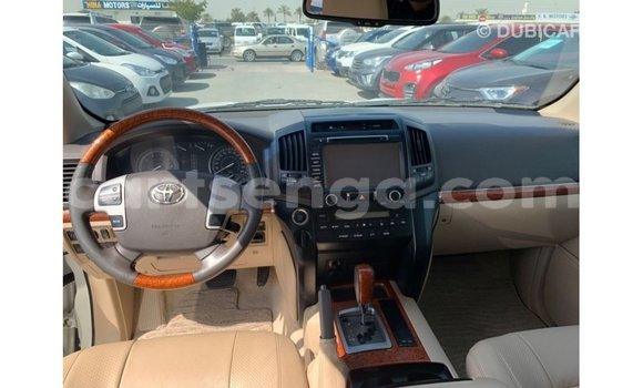 Buy Import Toyota Land Cruiser White Car in Import - Dubai in Hhohho Buy Import Toyota Land Cruiser White Car in Import - Dubai in Hhohho