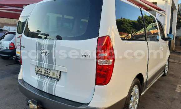 Buy Used Hyundai H1 White Car in Mbabane in Manzini Buy Used Hyundai H1 White Car in Mbabane in Manzini