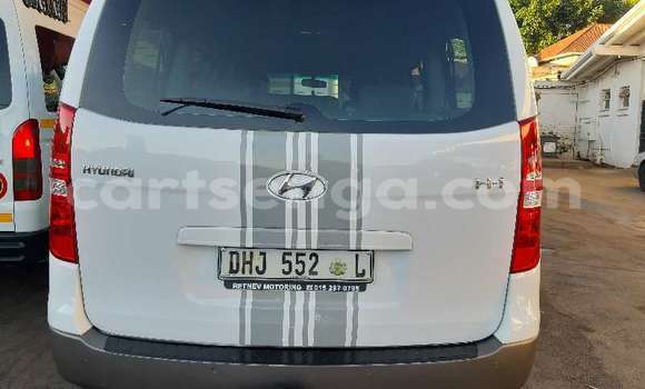 Buy Used Hyundai H1 White Car in Mbabane in Manzini Buy Used Hyundai H1 White Car in Mbabane in Manzini