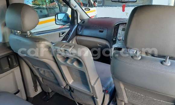 Buy Used Hyundai H1 White Car in Mbabane in Manzini Buy Used Hyundai H1 White Car in Mbabane in Manzini