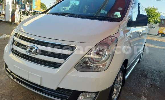 Buy Used Hyundai H1 White Car in Mbabane in Manzini Buy Used Hyundai H1 White Car in Mbabane in Manzini