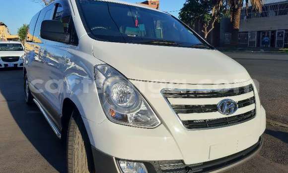 Buy Used Hyundai H1 White Car in Mbabane in Manzini Buy Used Hyundai H1 White Car in Mbabane in Manzini