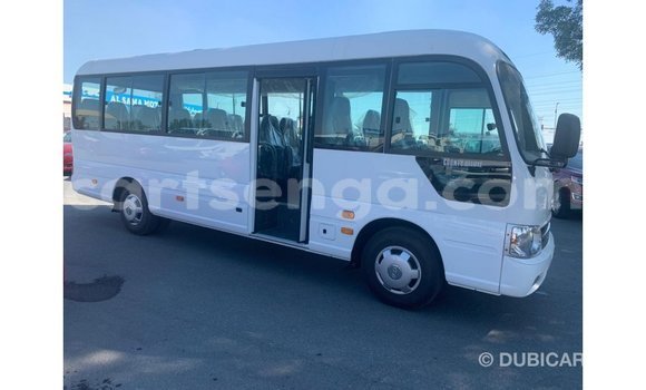 Nunua Imported Hyundai Chorus White Lori ndani ya Import - Dubai nchini Hhohho Nunua Imported Hyundai Chorus White Lori ndani ya Import - Dubai nchini Hhohho