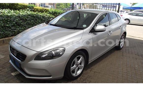 Acheter Occasion Voiture Volvo V40 Gris à Ezulwini, Hhohho Acheter Occasion Voiture Volvo V40 Gris à Ezulwini, Hhohho