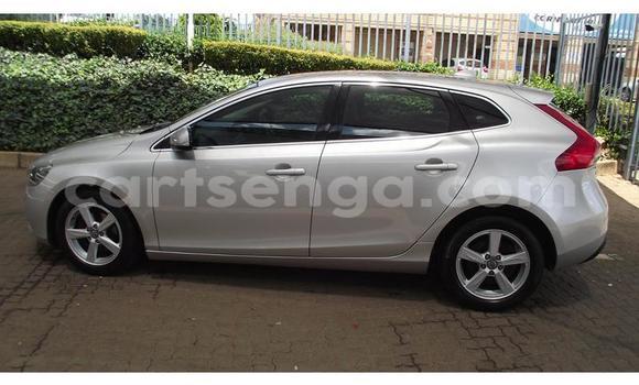 Acheter Occasion Voiture Volvo V40 Gris à Ezulwini, Hhohho Acheter Occasion Voiture Volvo V40 Gris à Ezulwini, Hhohho
