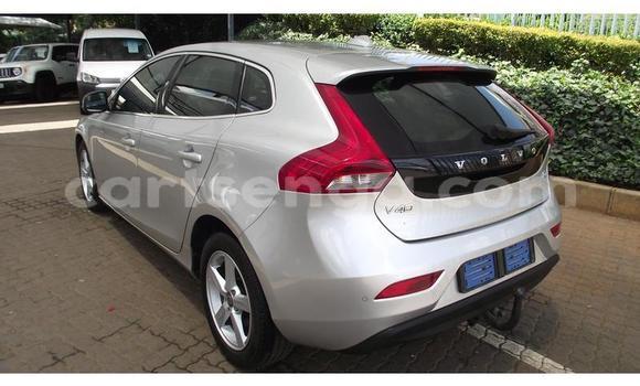 Acheter Occasion Voiture Volvo V40 Gris à Ezulwini, Hhohho Acheter Occasion Voiture Volvo V40 Gris à Ezulwini, Hhohho