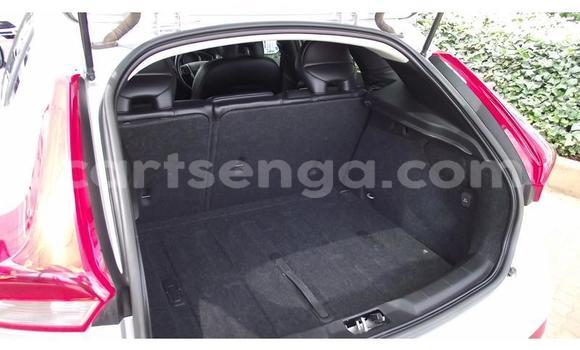 Acheter Occasion Voiture Volvo V40 Gris à Ezulwini, Hhohho Acheter Occasion Voiture Volvo V40 Gris à Ezulwini, Hhohho