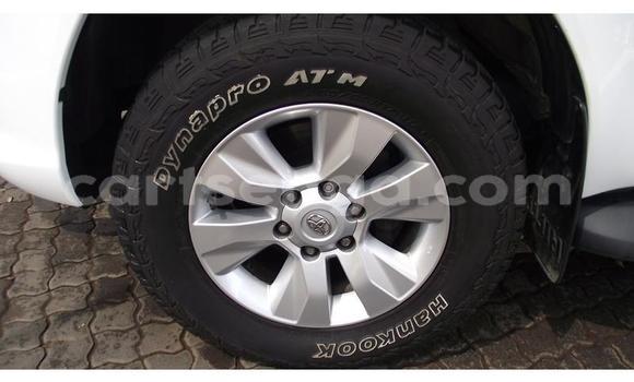 Nunua Ilio tumika Toyota Hilux White Gari ndani ya Ezulwini nchini Hhohho Nunua Ilio tumika Toyota Hilux White Gari ndani ya Ezulwini nchini Hhohho