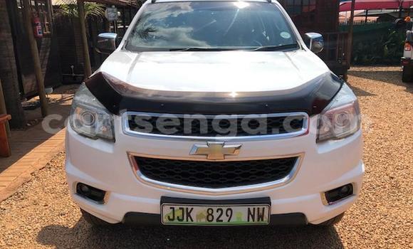 Nunua Ilio tumika Chevrolet TrailBlazer White Gari ndani ya Ezulwini nchini Hhohho Nunua Ilio tumika Chevrolet TrailBlazer White Gari ndani ya Ezulwini nchini Hhohho