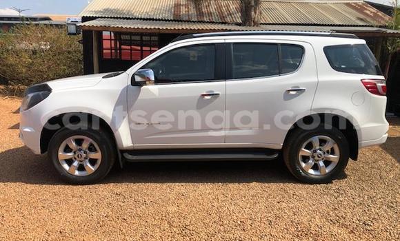 Nunua Ilio tumika Chevrolet TrailBlazer White Gari ndani ya Ezulwini nchini Hhohho Nunua Ilio tumika Chevrolet TrailBlazer White Gari ndani ya Ezulwini nchini Hhohho