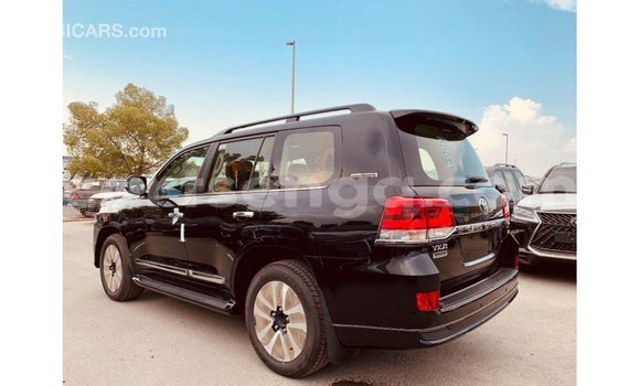 Nunua Imported Toyota Land Cruiser Black Gari ndani ya Import - Dubai nchini Hhohho Nunua Imported Toyota Land Cruiser Black Gari ndani ya Import - Dubai nchini Hhohho