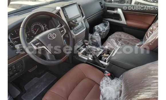 Nunua Imported Toyota Land Cruiser White Gari ndani ya Import - Dubai nchini Hhohho Nunua Imported Toyota Land Cruiser White Gari ndani ya Import - Dubai nchini Hhohho