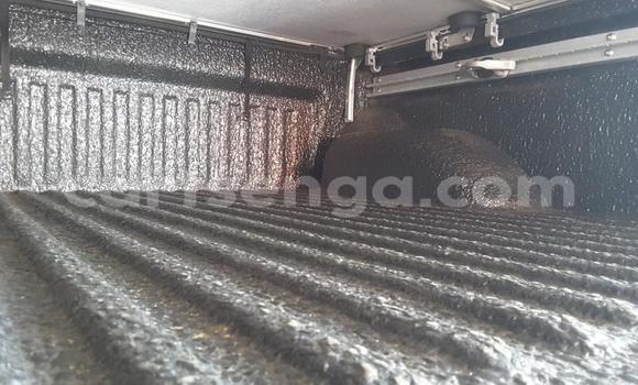 Acheter Occasion Voiture Nissan Navara Gris à Manzini, Manzini Acheter Occasion Voiture Nissan Navara Gris à Manzini, Manzini