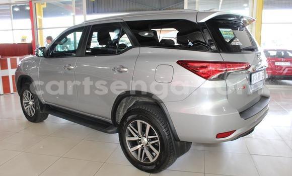 Acheter Occasion Voiture Toyota Fortuner Blanc à Matsapha, Manzini Acheter Occasion Voiture Toyota Fortuner Blanc à Matsapha, Manzini